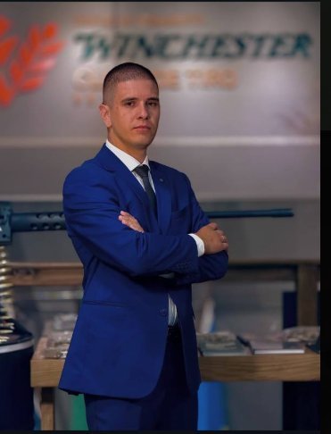 Dr. Francisco Ventura, advogado especialista em legislação de armas de fogo, em clube de tiro (OAB/SC 67.255)
